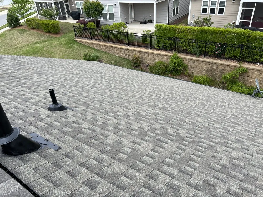 Slide of Peak Roofing Solution