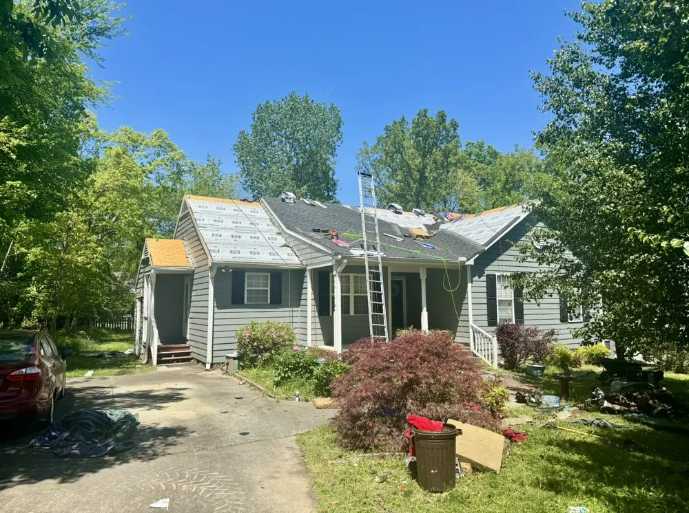 Slide of Peak Roofing Solution