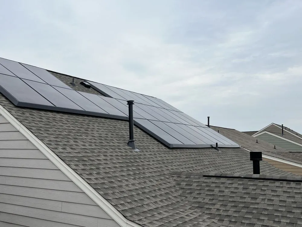 Slide of Peak Roofing Solution