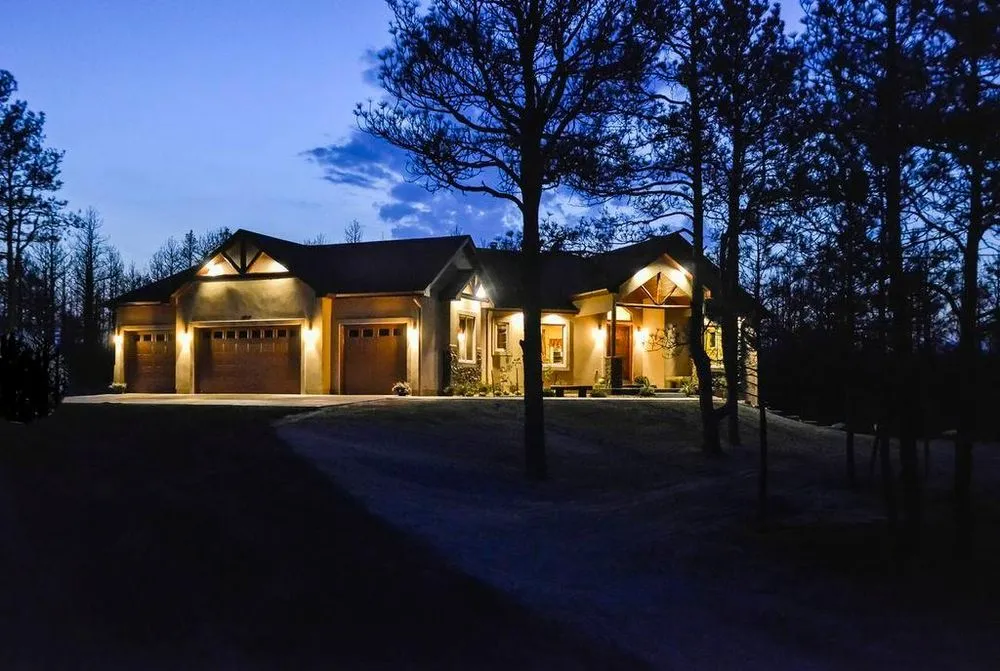 Slide of Peak View Roofing