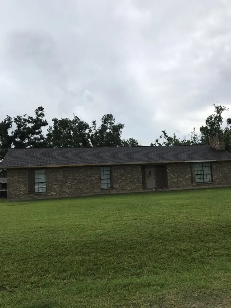 Slide of Peaks and Valley LLC Roofing