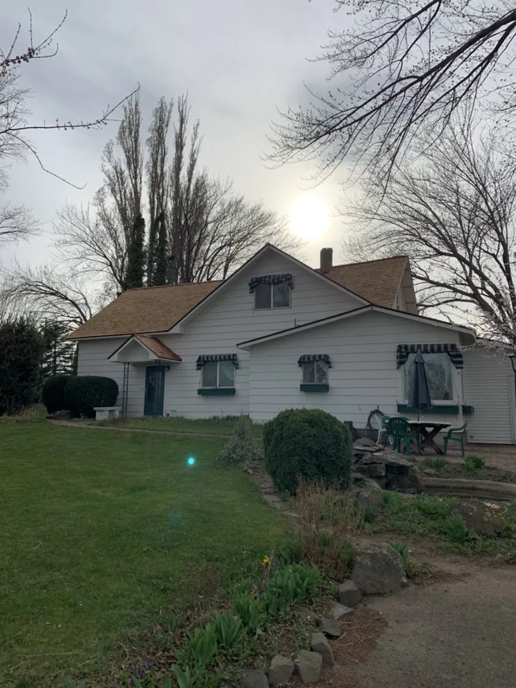 Slide of Peaks and Valley LLC Roofing