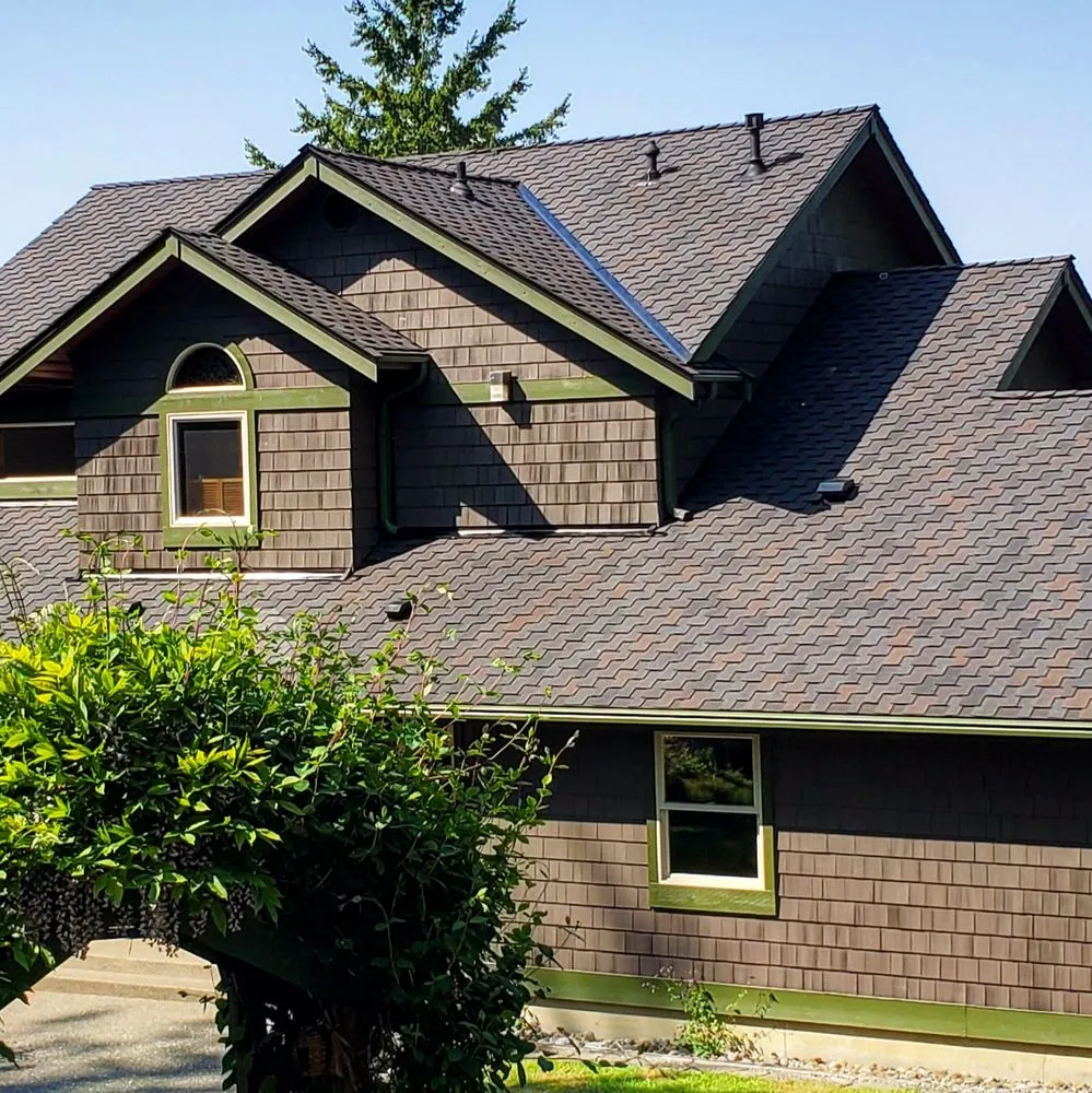 Top-rated roof leak repair experts serving Winthrop, WA - Peaks Northwest Roofing