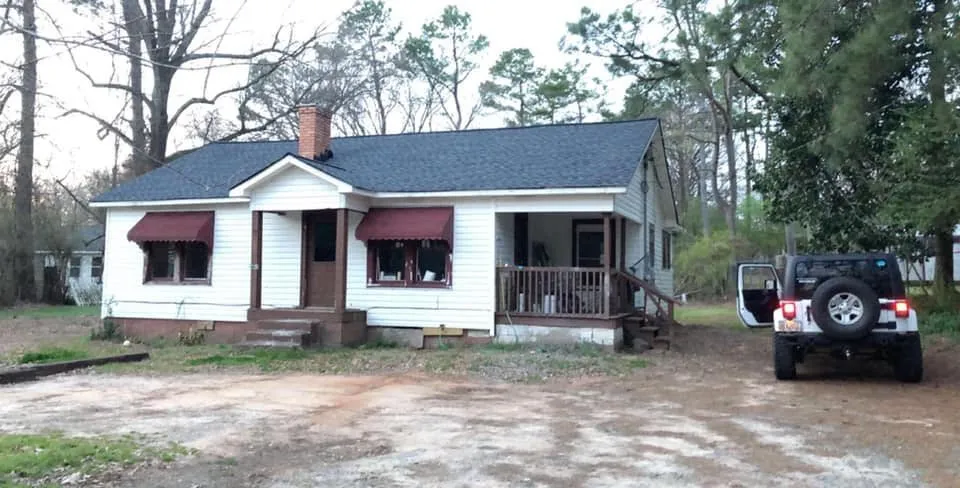 Slide of Pearl Roofing Services