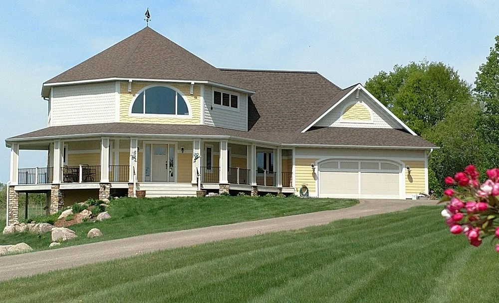 Slide of Pechacek’s General Contracting, Roofing & Siding