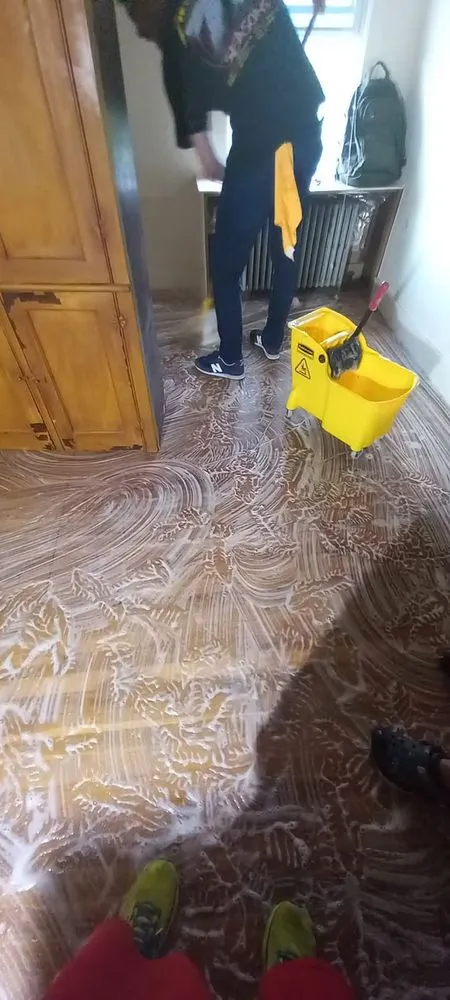 Slide of Peeling Paint & Home Improvement