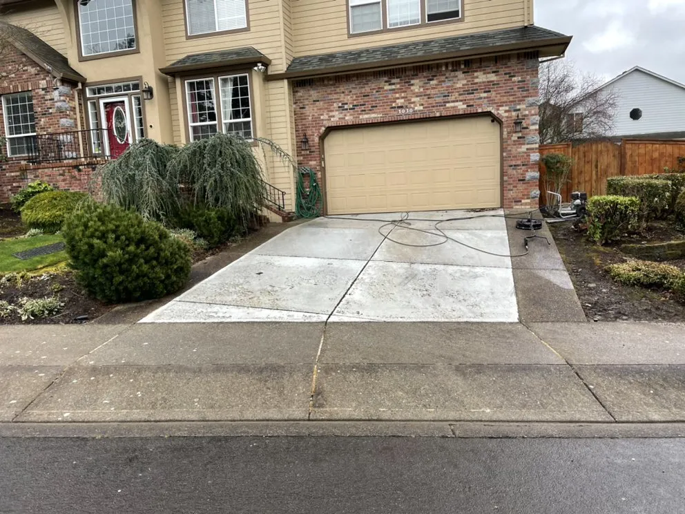 Slide of Peerless Pressure Washing