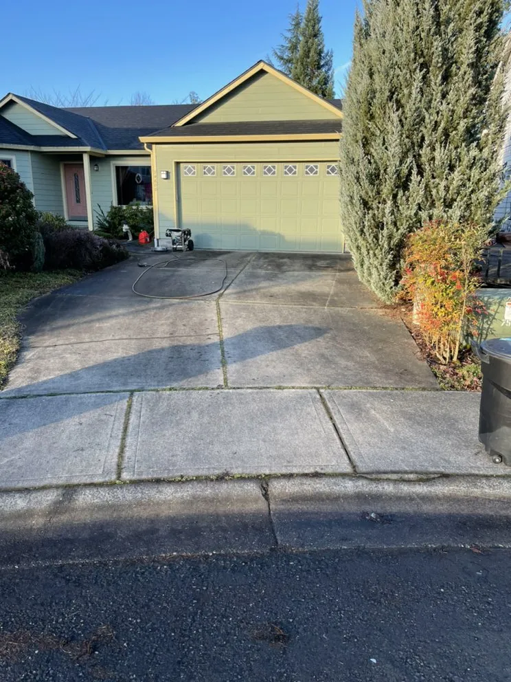 Slide of Peerless Pressure Washing