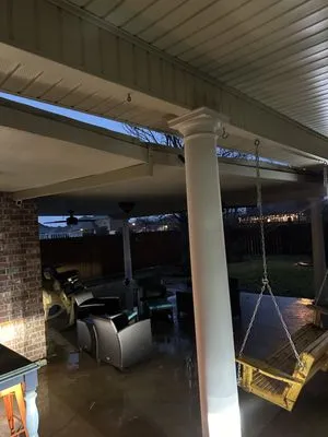 Pelican Roofing Company Logo