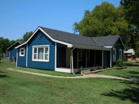 Top-rated roof replacement in Andale, KS by Penney Construction