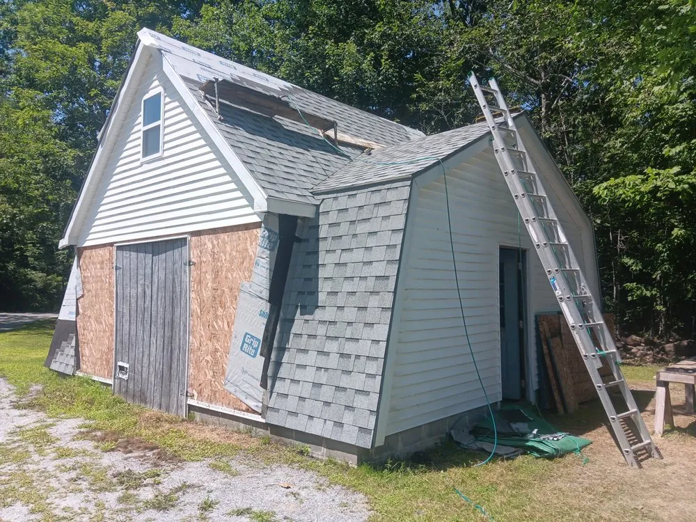 Local shingle roofing service experts serving Belmont, ME - Penobscot Bay Roofing