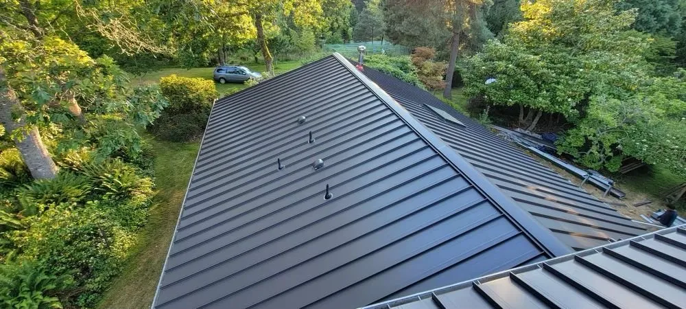 Slide of Perdigon Roofing