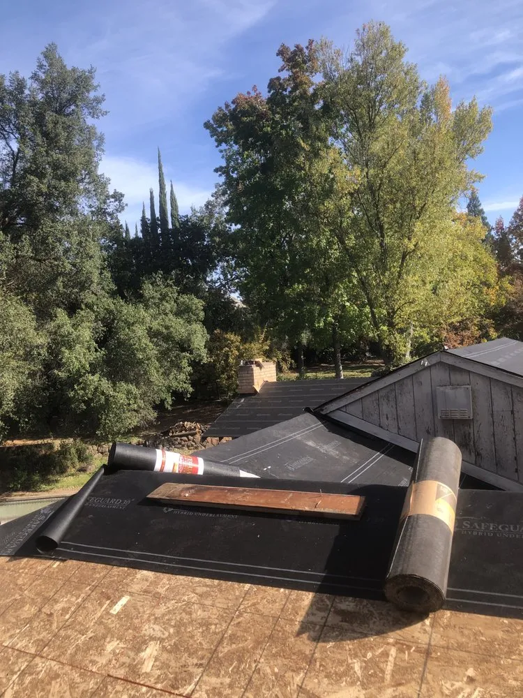 Slide of Perez Handyman & Roofing Construction