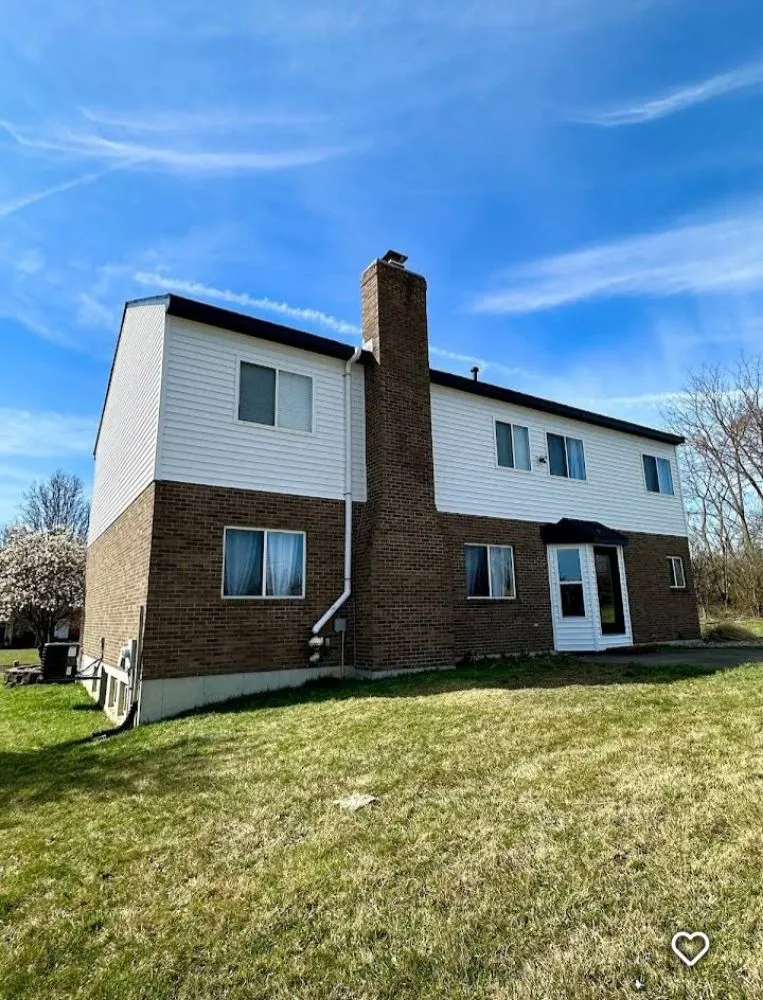 Slide of Perez Roofing