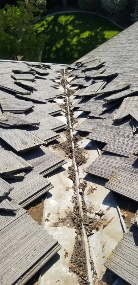 Slide of Perez Roofing