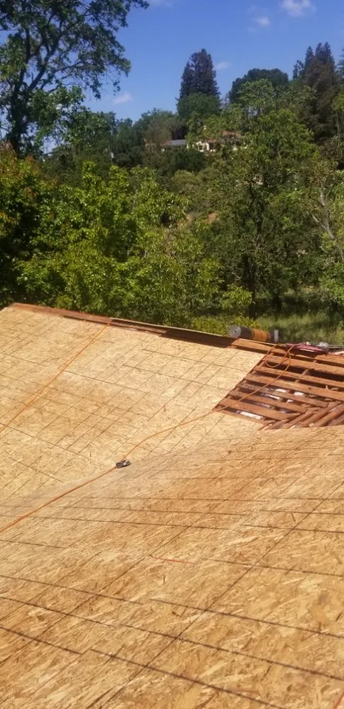 Slide of Perez Roofing