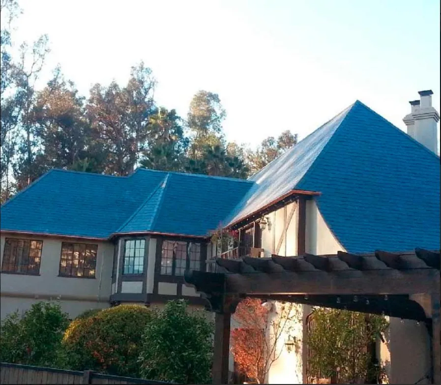 Slide of PerezRoofing