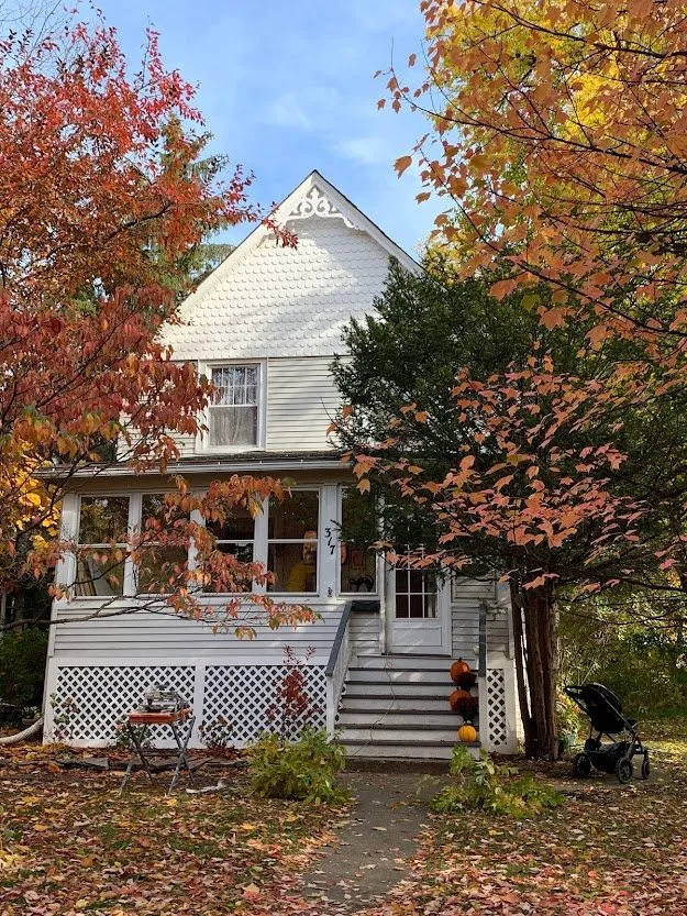 Slide of Perfect 10 Exteriors