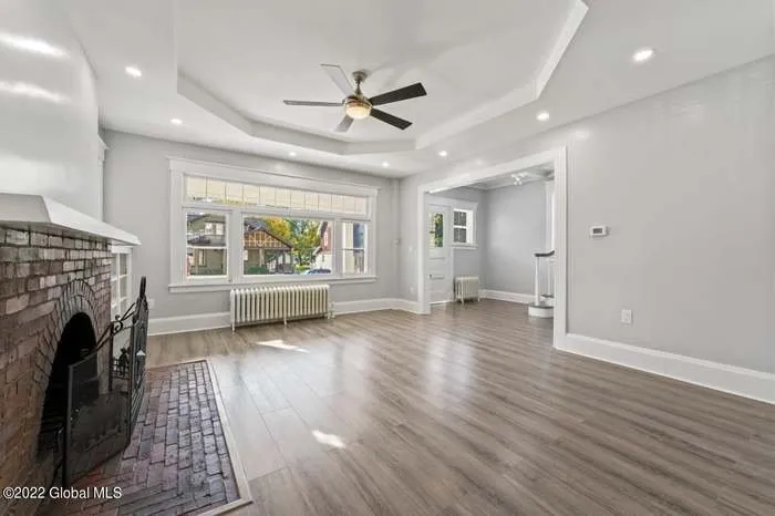 Slide of Perfect Touch Contracting