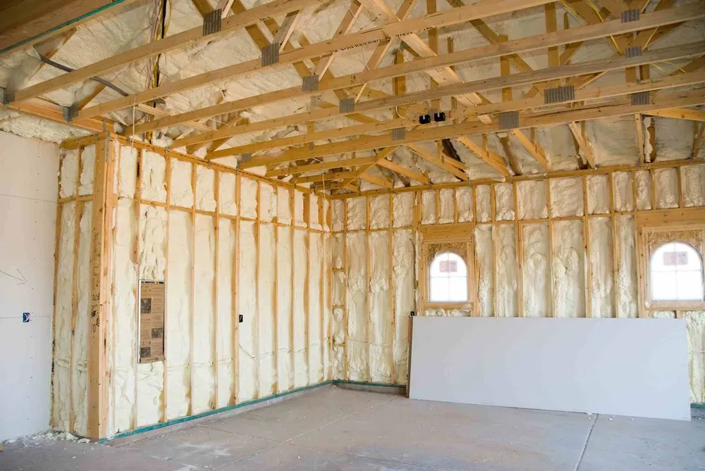 Top-rated shingle roofing service experts serving Martin, SD - Performance Plus Insulation