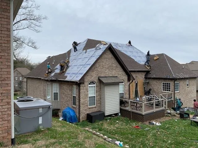 Emergency shingle roofing service experts serving Old Hickory, TN - Performance Roofing & Restoration