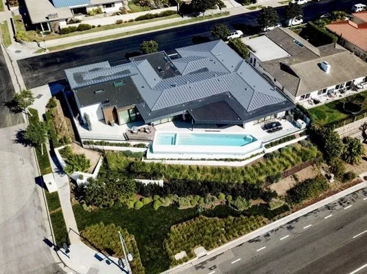 Performance Roofing Company Logo