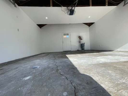 Peters home service Logo