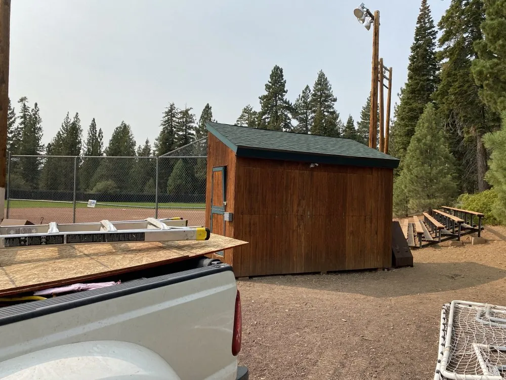 Slide of Pete’s Custom Roofing