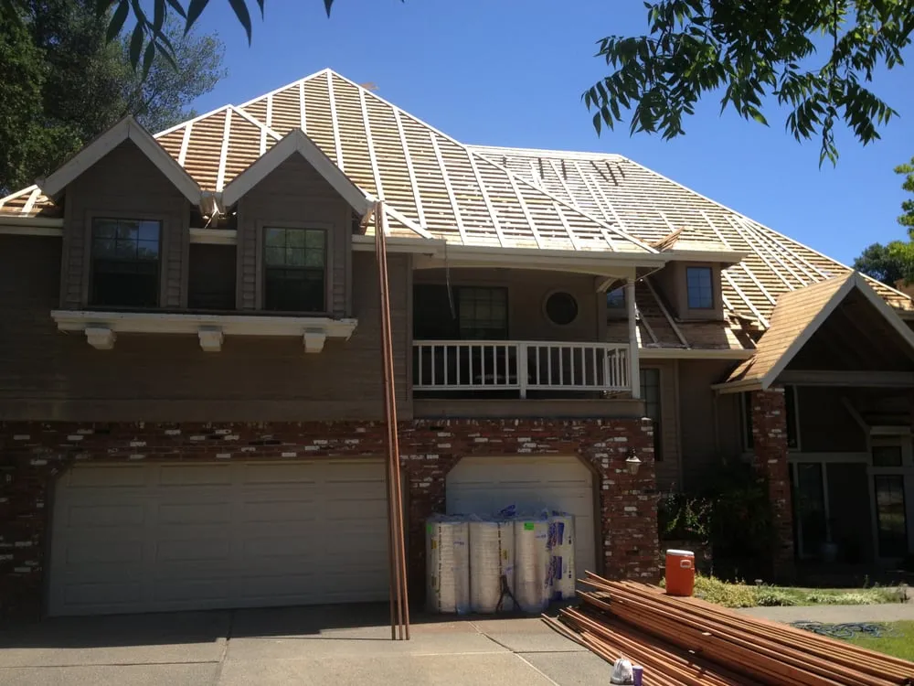 Slide of Petrashishin Roofing Co