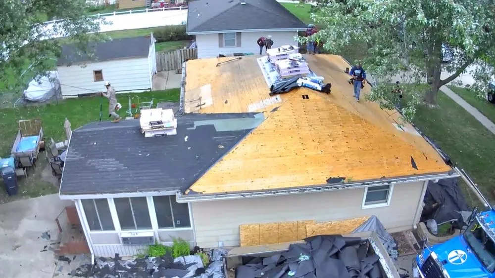 Top-rated residential roofing service in Runnells, IA - Pettiecord Professional Services