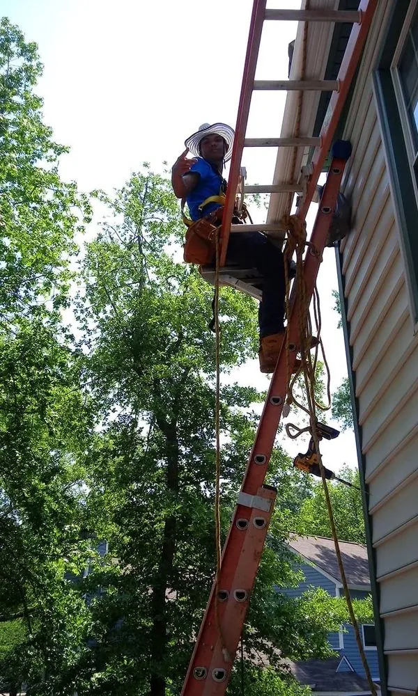 Slide of PhanY Roofing