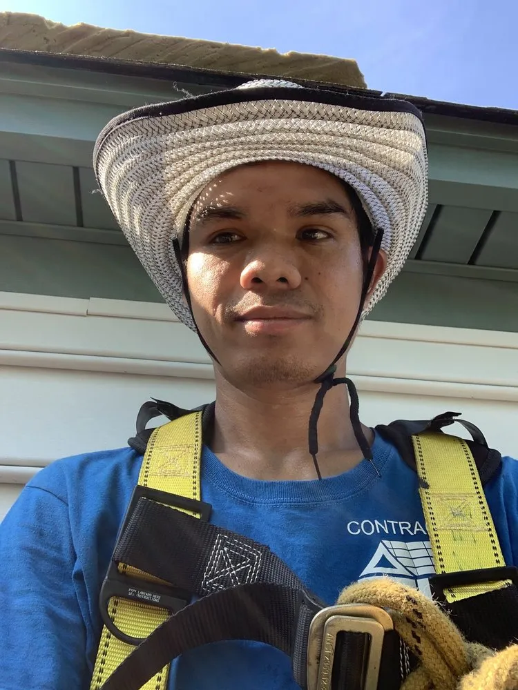 Slide of PhanY Roofing