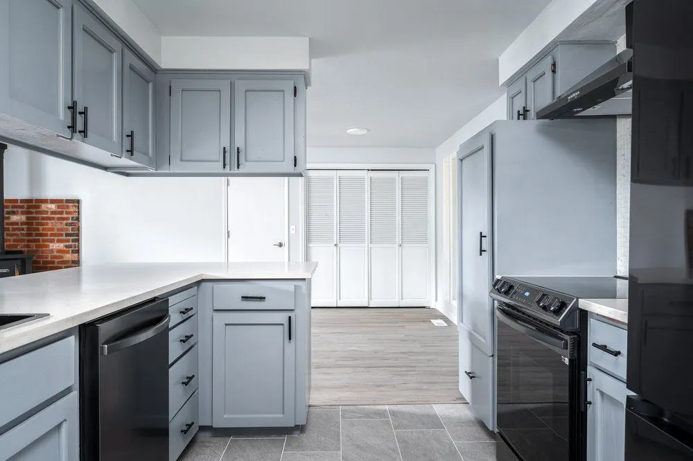 Slide of Phoenix Quality Construction