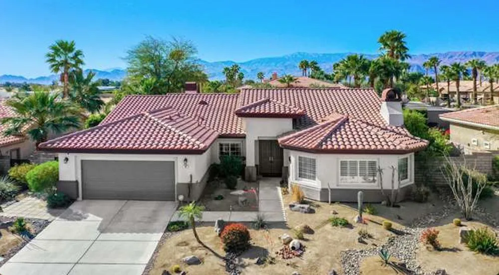 Slide of Phoenix Roofing & Solar