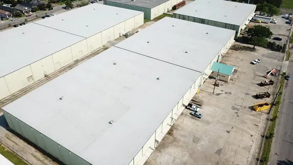 Pinaire Roofing Logo