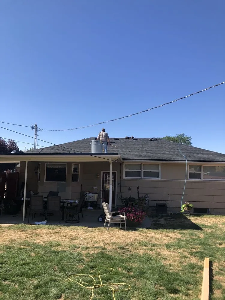 Slide of Pina's Roofing