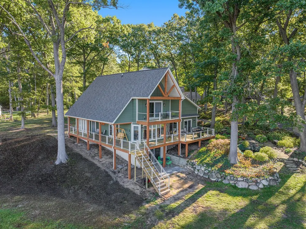 Slide of Pine Creek Construction Inc