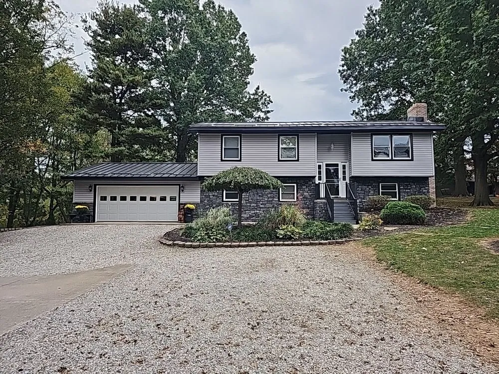 Slide of Pine Ridge Roofing