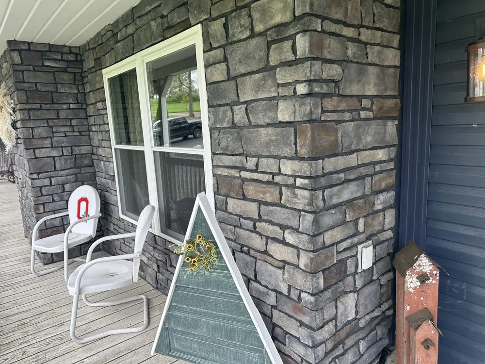 Slide of Pine Ridge Roofing