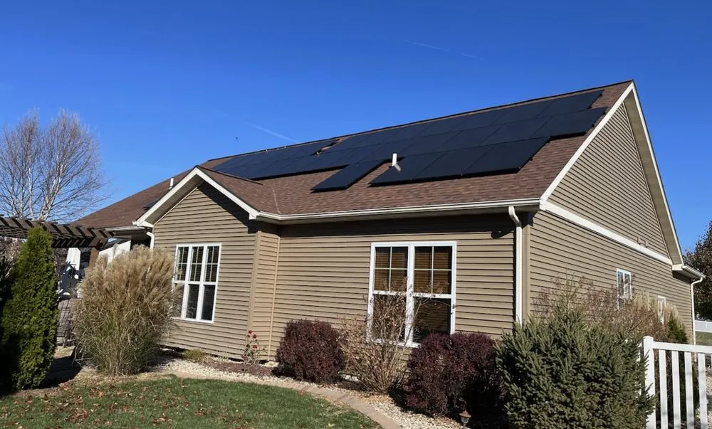Reliable roof repair experts serving St Charles, MO - Pineapple Roofing