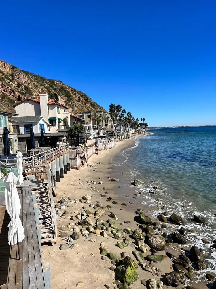 Slide of Pinnacle Design and Build