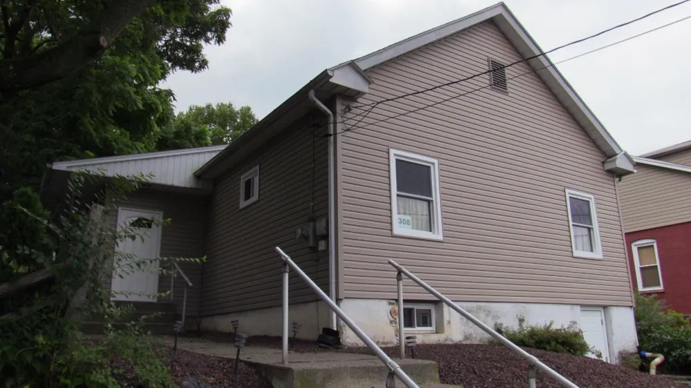 Slide of Pinnacle Exteriors