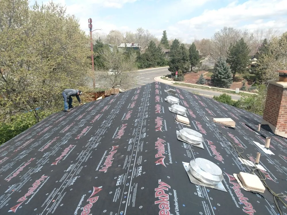 Slide of Pinnacle Home Exteriors