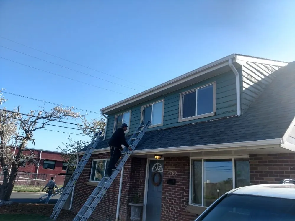 Slide of Pinnacle Home Exteriors