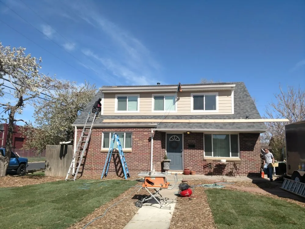 Slide of Pinnacle Home Exteriors