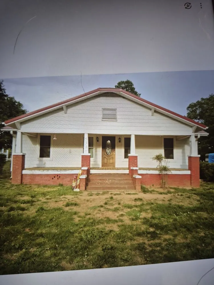 Slide of Pinnacle Home Improvements