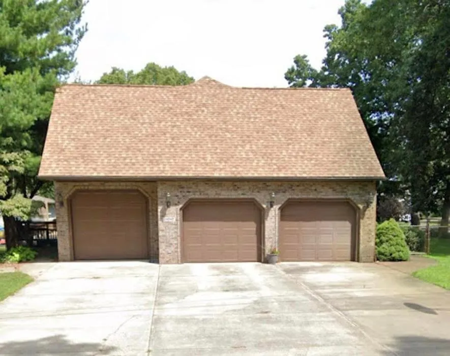 Slide of Pinnacle Roofing & Construction