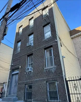 Pioneer Restoration Corp