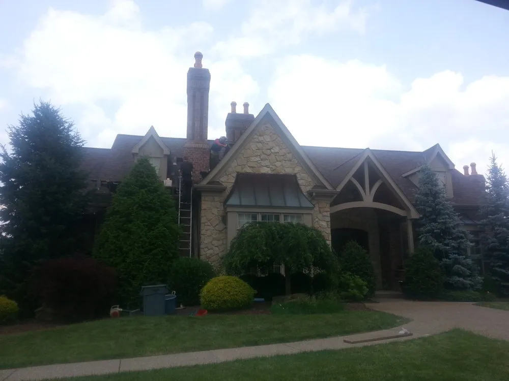 Expert roof leak repair experts serving Ellsworth, PA - Pistilli Construction