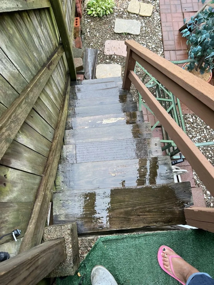 Slide of Pittsburgh #1 Roofer